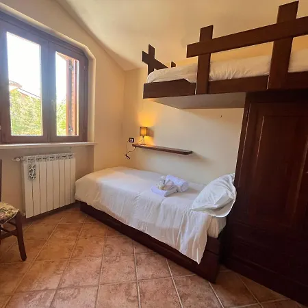 Su Due Piani A Rovere شقة *