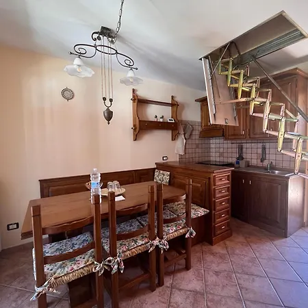 Su Due Piani A Rovere Apartamento Rovere (Abruzzo)