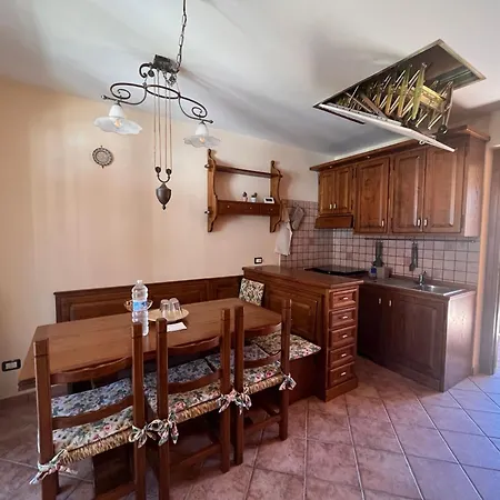 Apartment Su Due Piani A Rovere